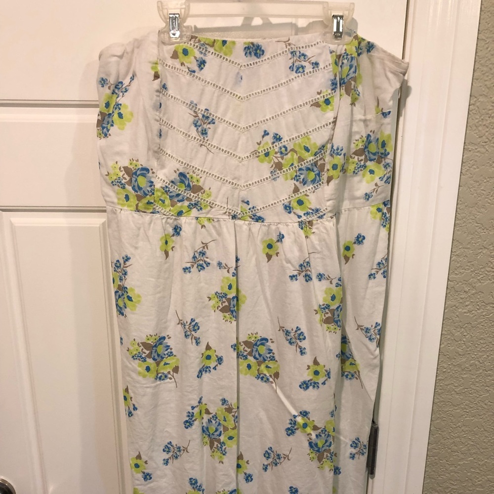 White Floral Strapless Dress